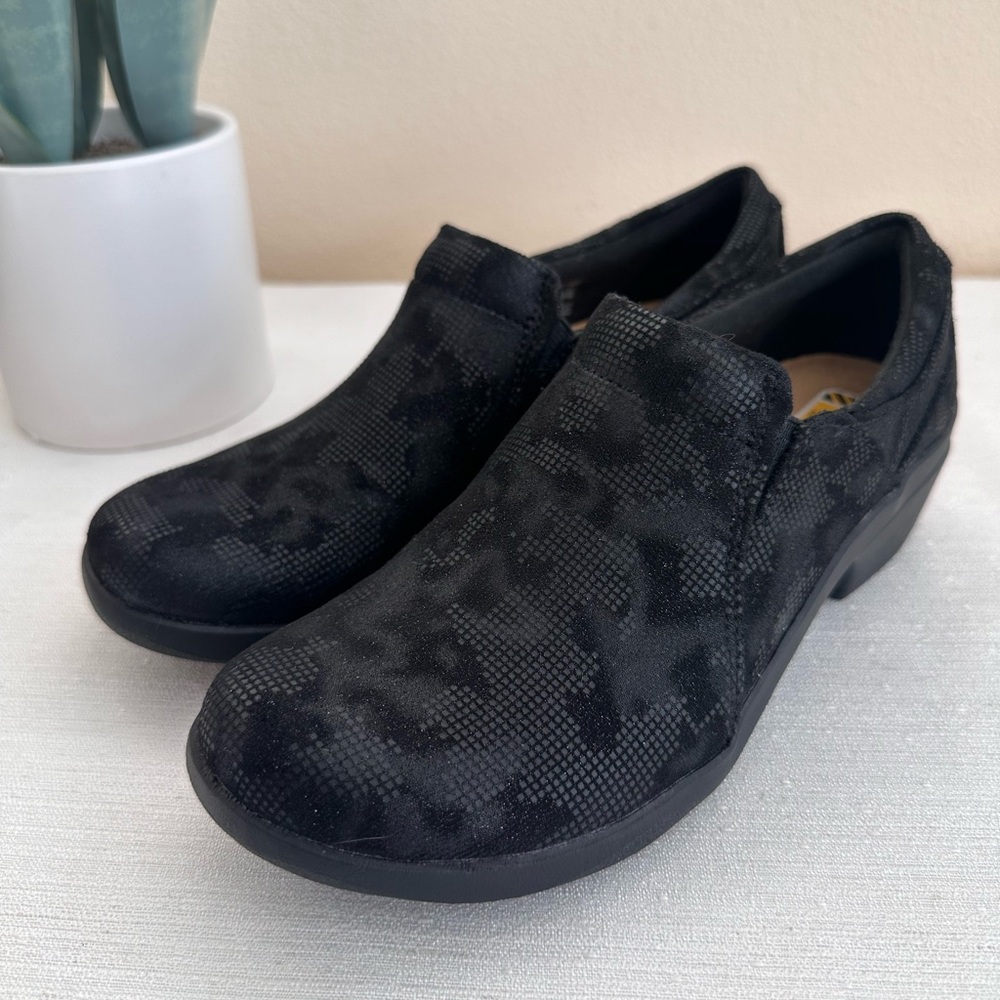 New Clarks Talene Pace Black Leather Molded Heel Loafers Women’s 6